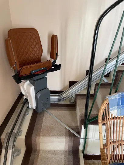 Photo de DOMetVIE Charente Maritime - Salle de bain, monte-escalier & aménagement PMR